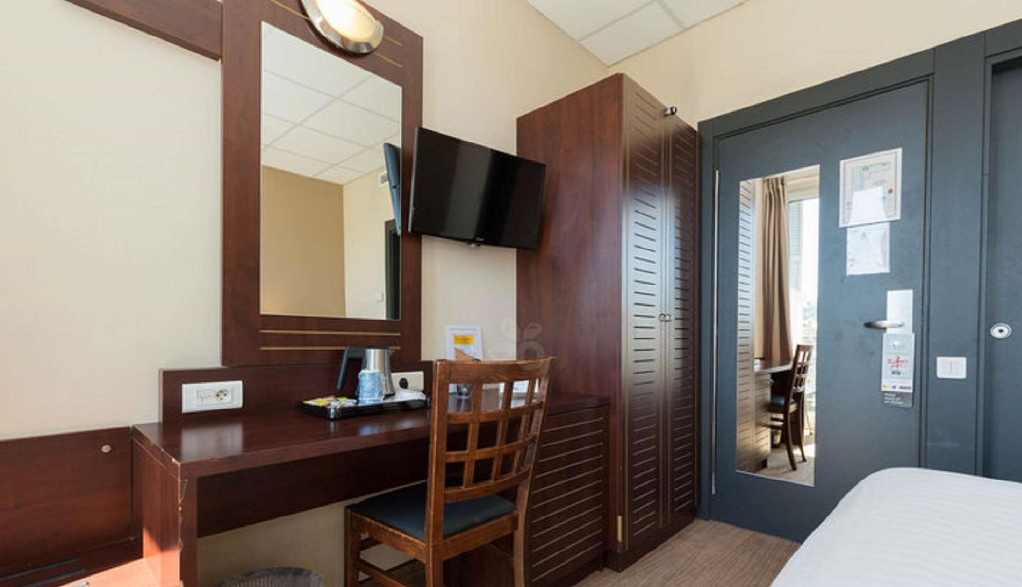 Hotel Le Noailles Nice Gare Bagian luar foto