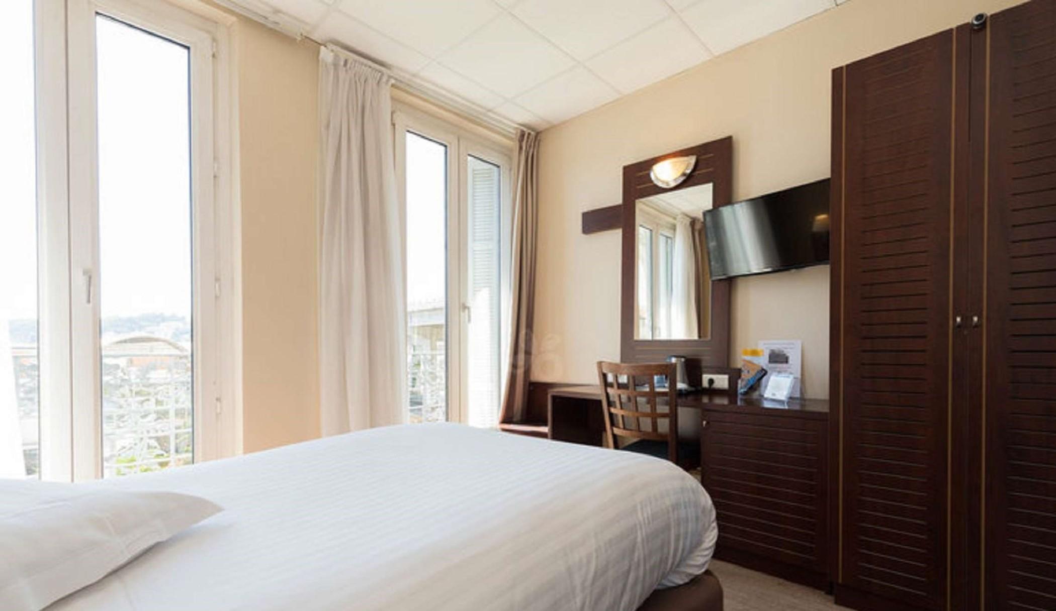 Hotel Le Noailles Nice Gare Bagian luar foto