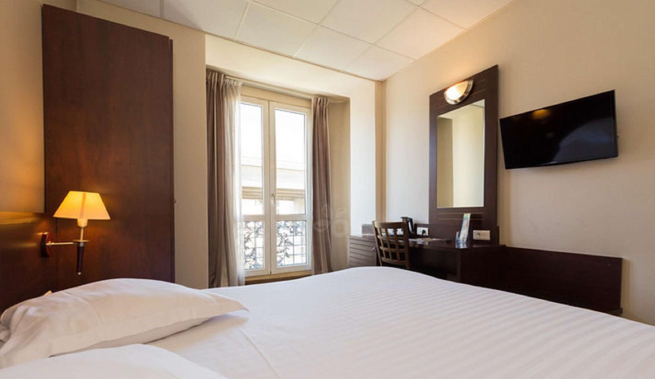 Hotel Le Noailles Nice Gare Bagian luar foto