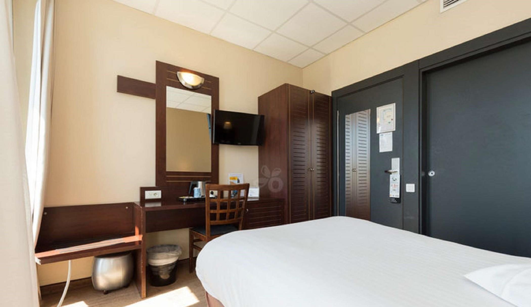 Hotel Le Noailles Nice Gare Bagian luar foto