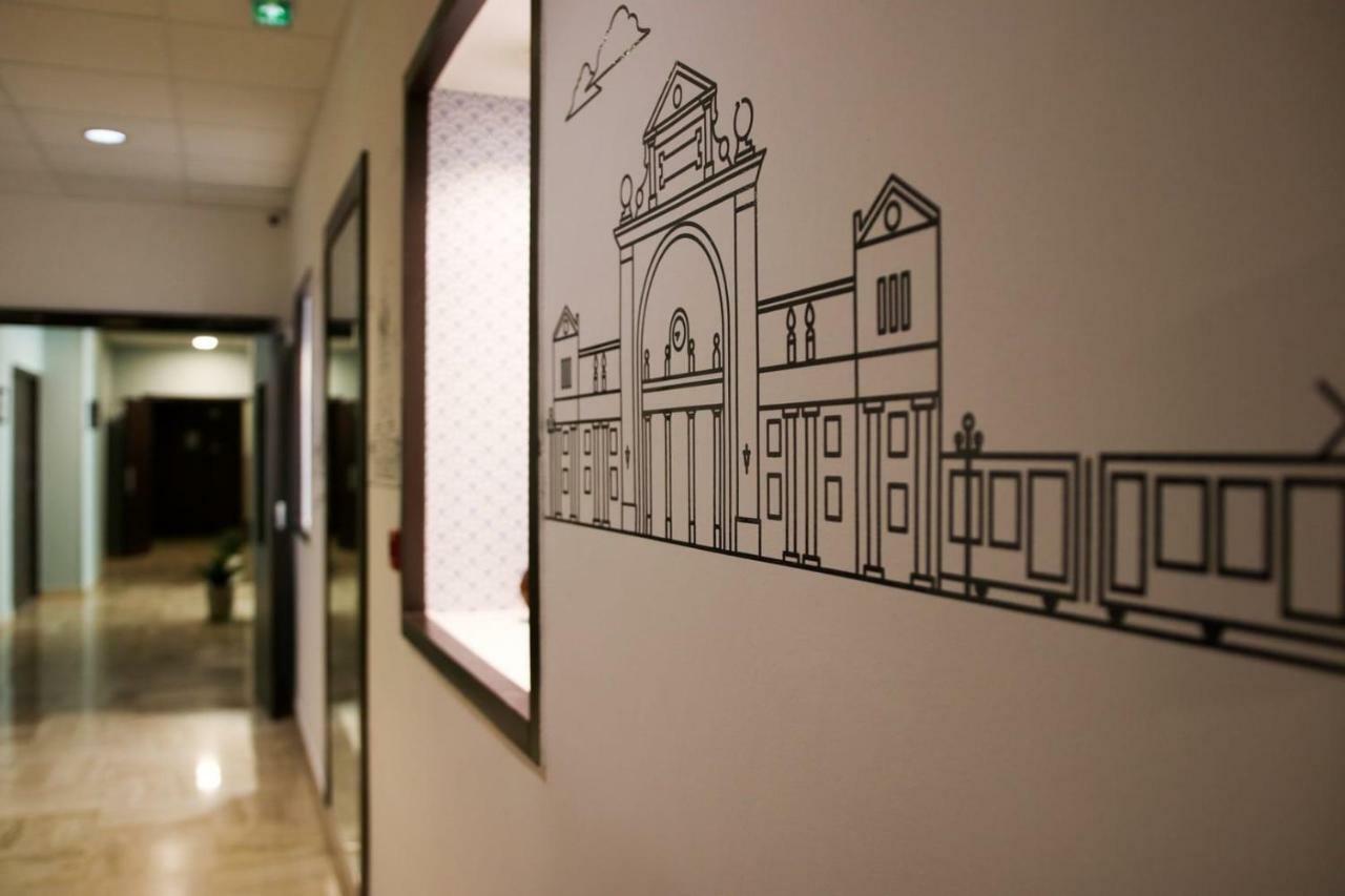 Hotel Le Noailles Nice Gare Bagian luar foto